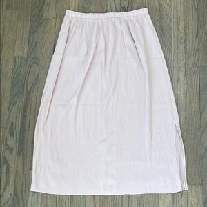 Aritzia Wilfred Pink Pleated Skirt